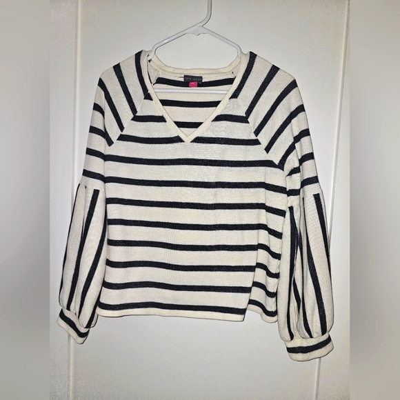 Vince Camuto Womens Bubble Sleeve Pullover Sweater - Picture 4 of 4